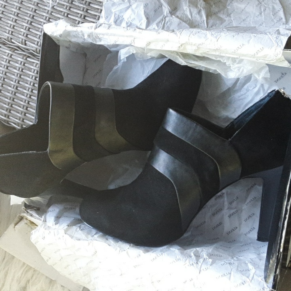 Alfani Leather Booties - Picture 2 of 9